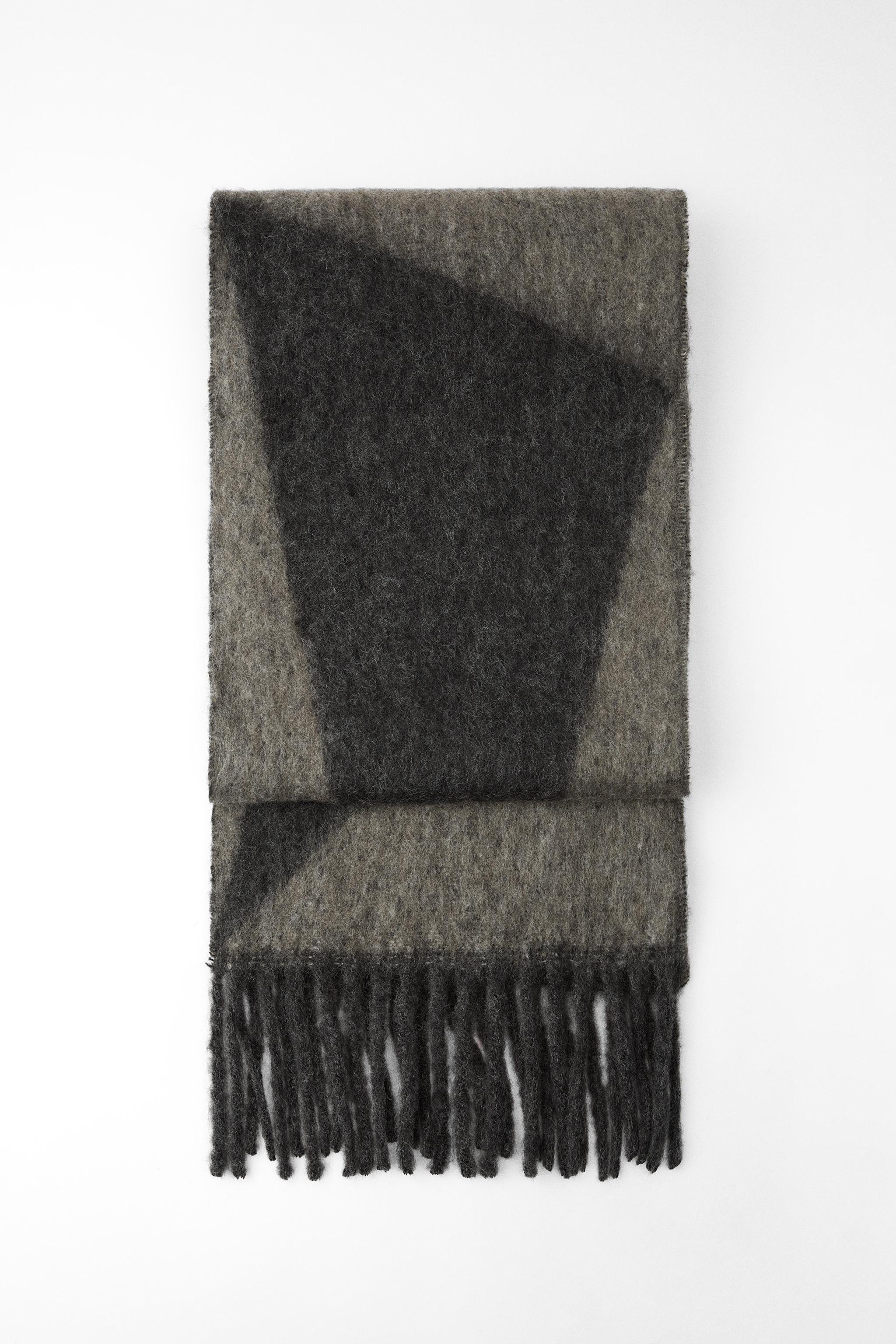 JACQUARD SCARF Product Image