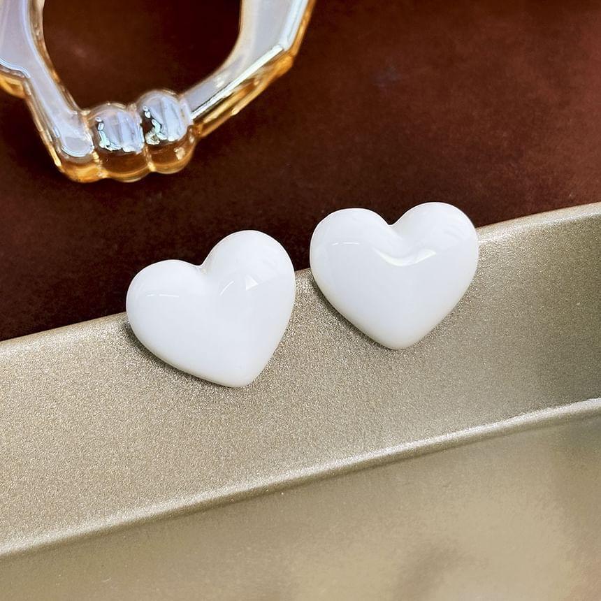 Heart Stud Earring Product Image