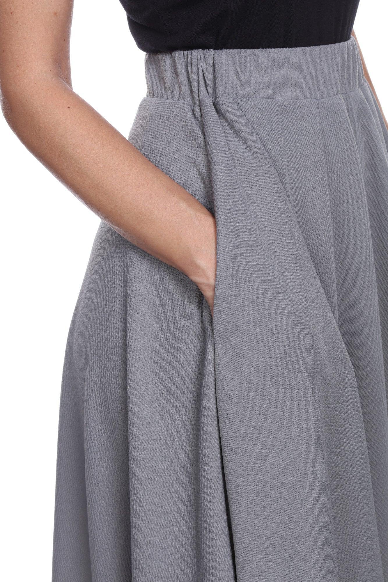 Flared Midi Skirt with pockets Product Image