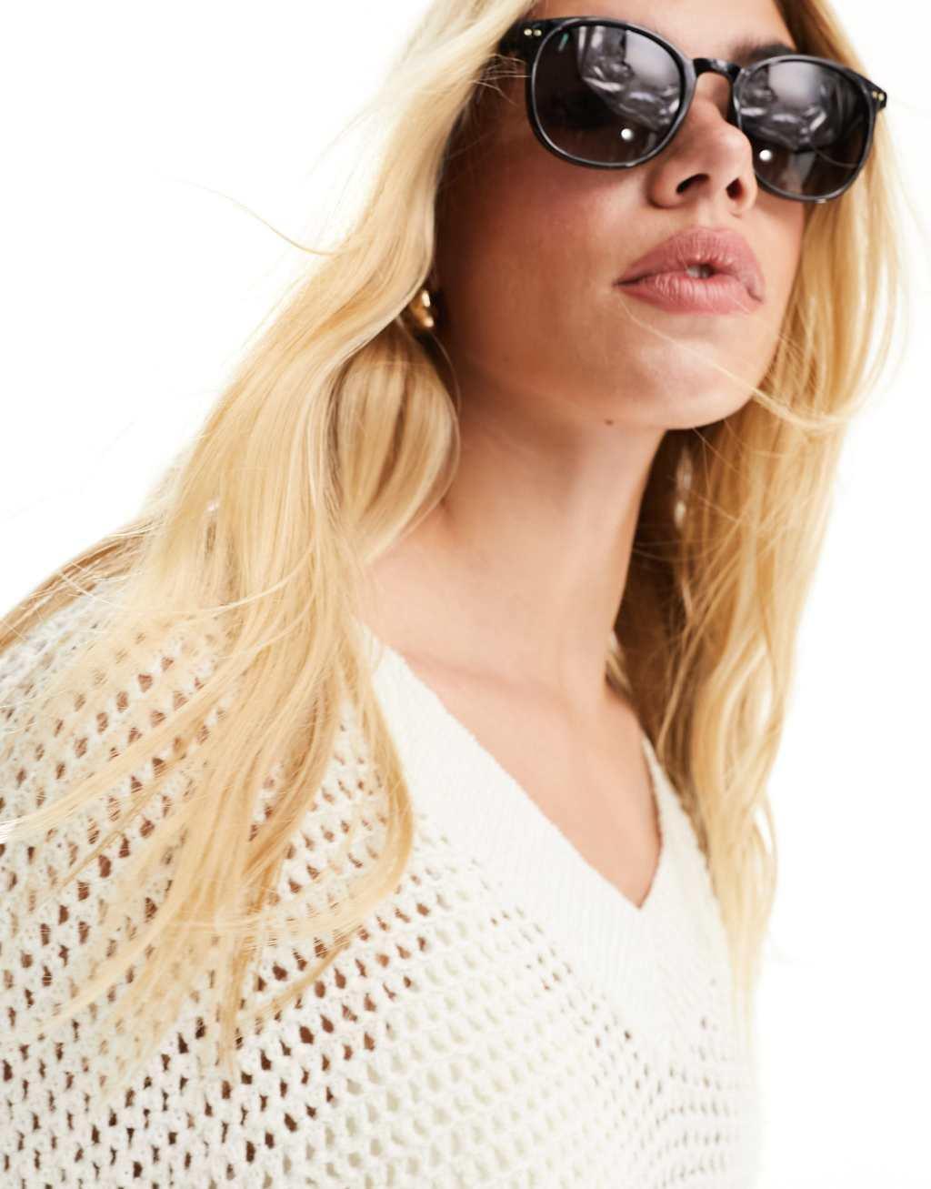 ASOS DESIGN fine frame round sunglasses in shiny black with grad smoke lens  Product Image