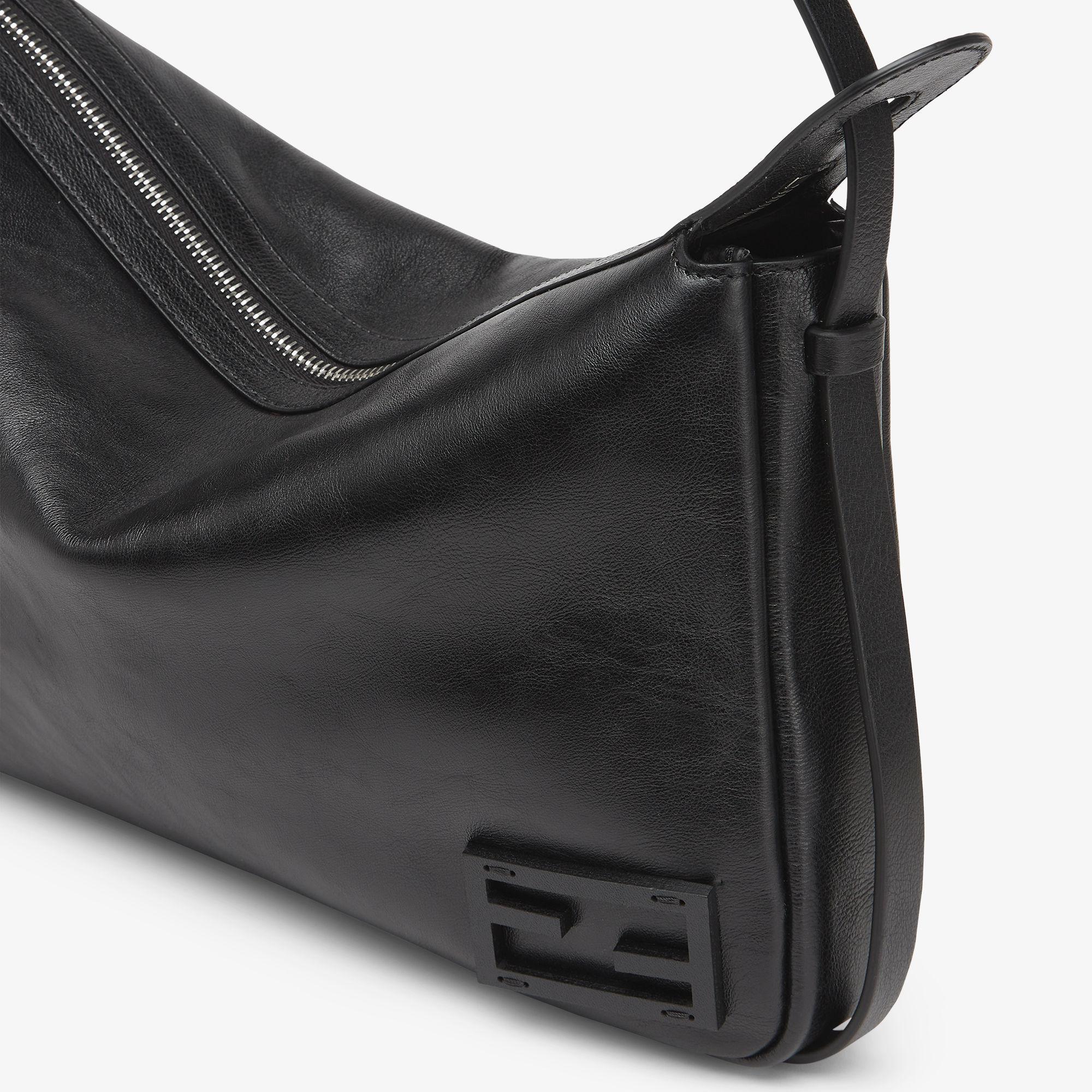 Simply Fendi MediumBlack leather bag Product Image