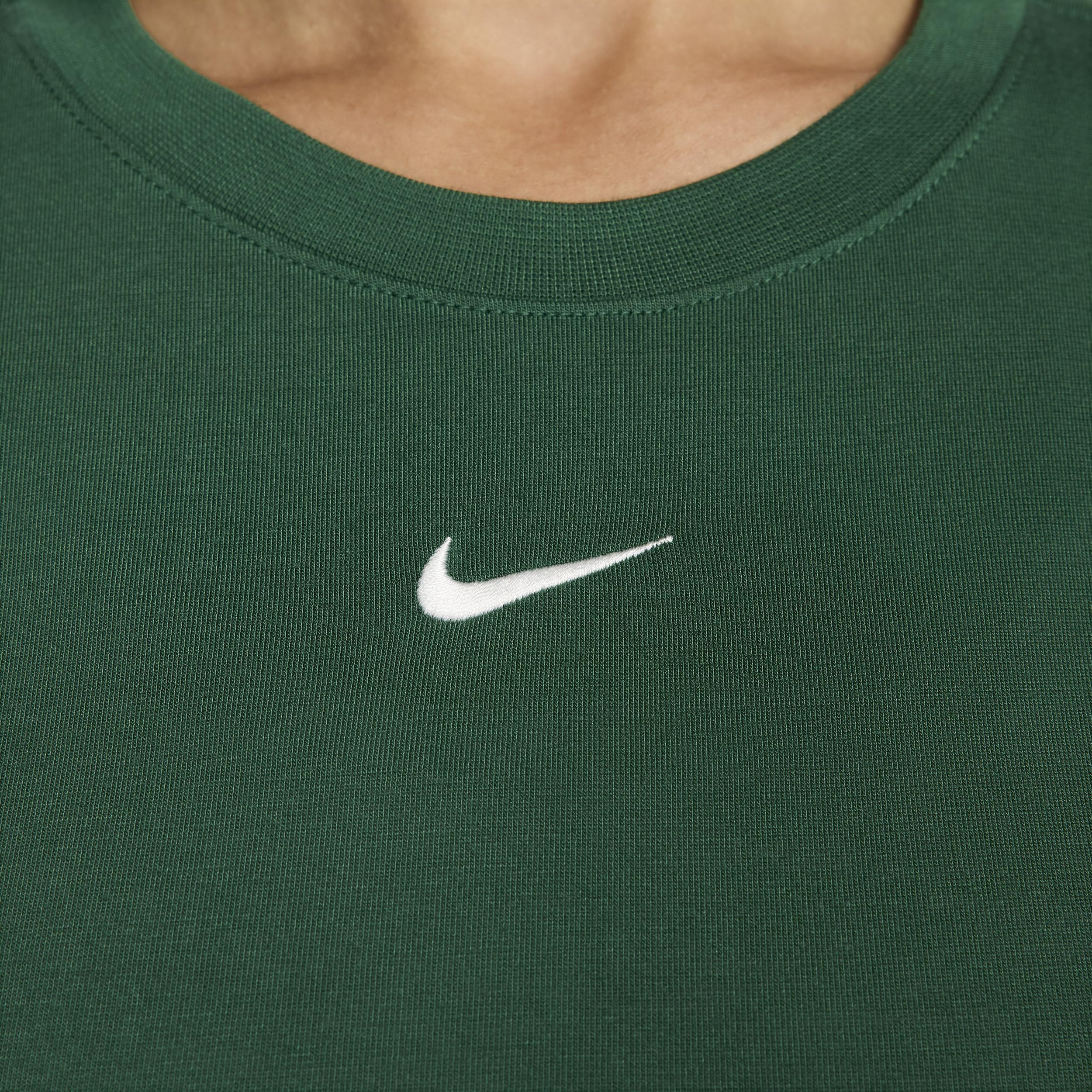 Women's Nike Sportswear Essential Slim Cropped T-Shirt Product Image