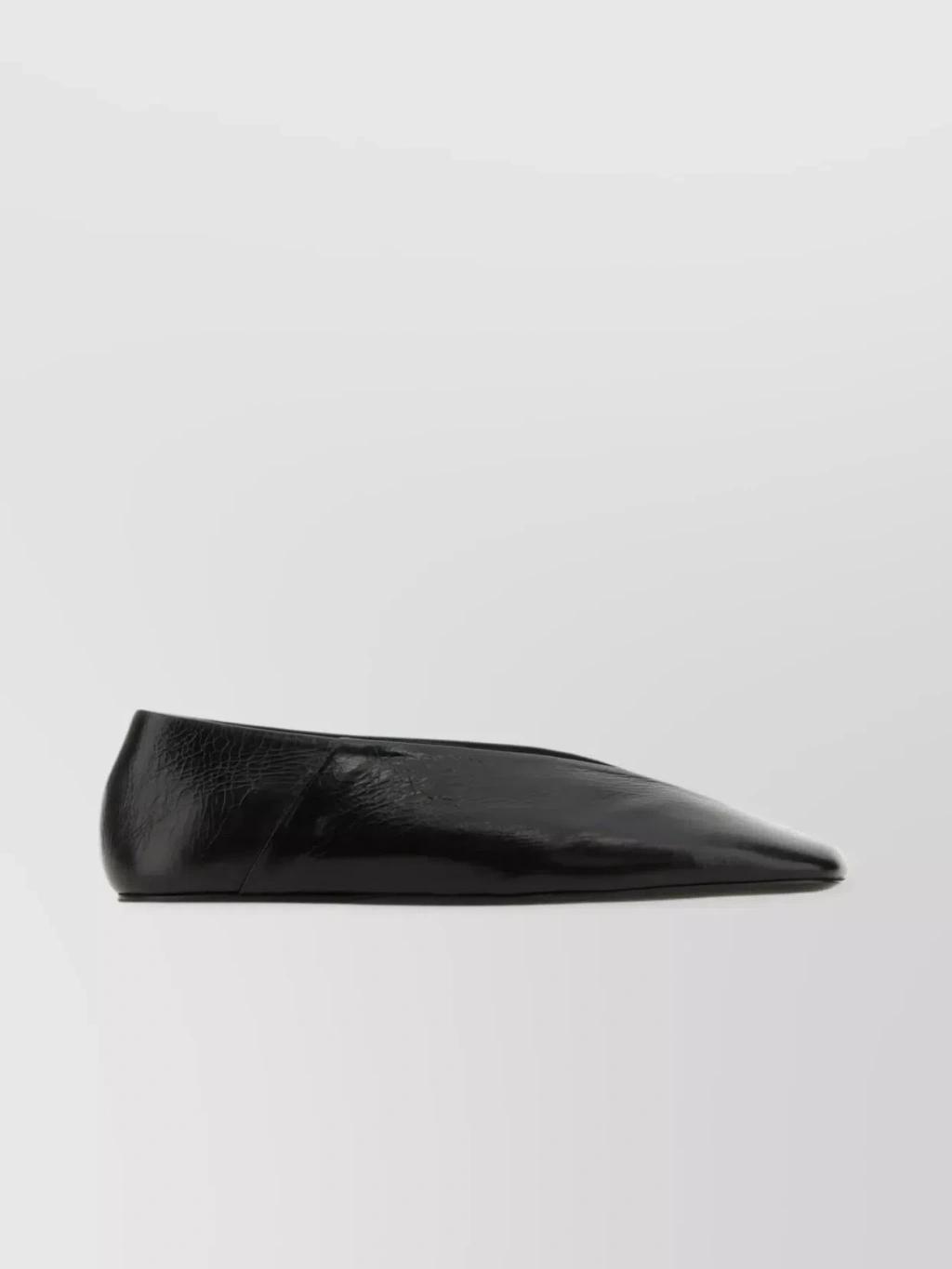 Shoes In Black Product Image