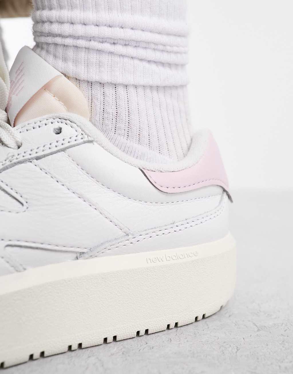 New Balance CT302 sneakers in white & pink Product Image