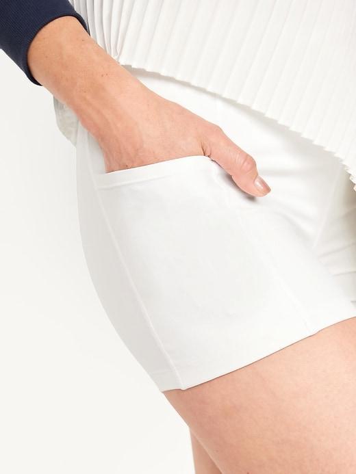 Extra High-Waisted StretchTech Micro-Pleated Skort Product Image