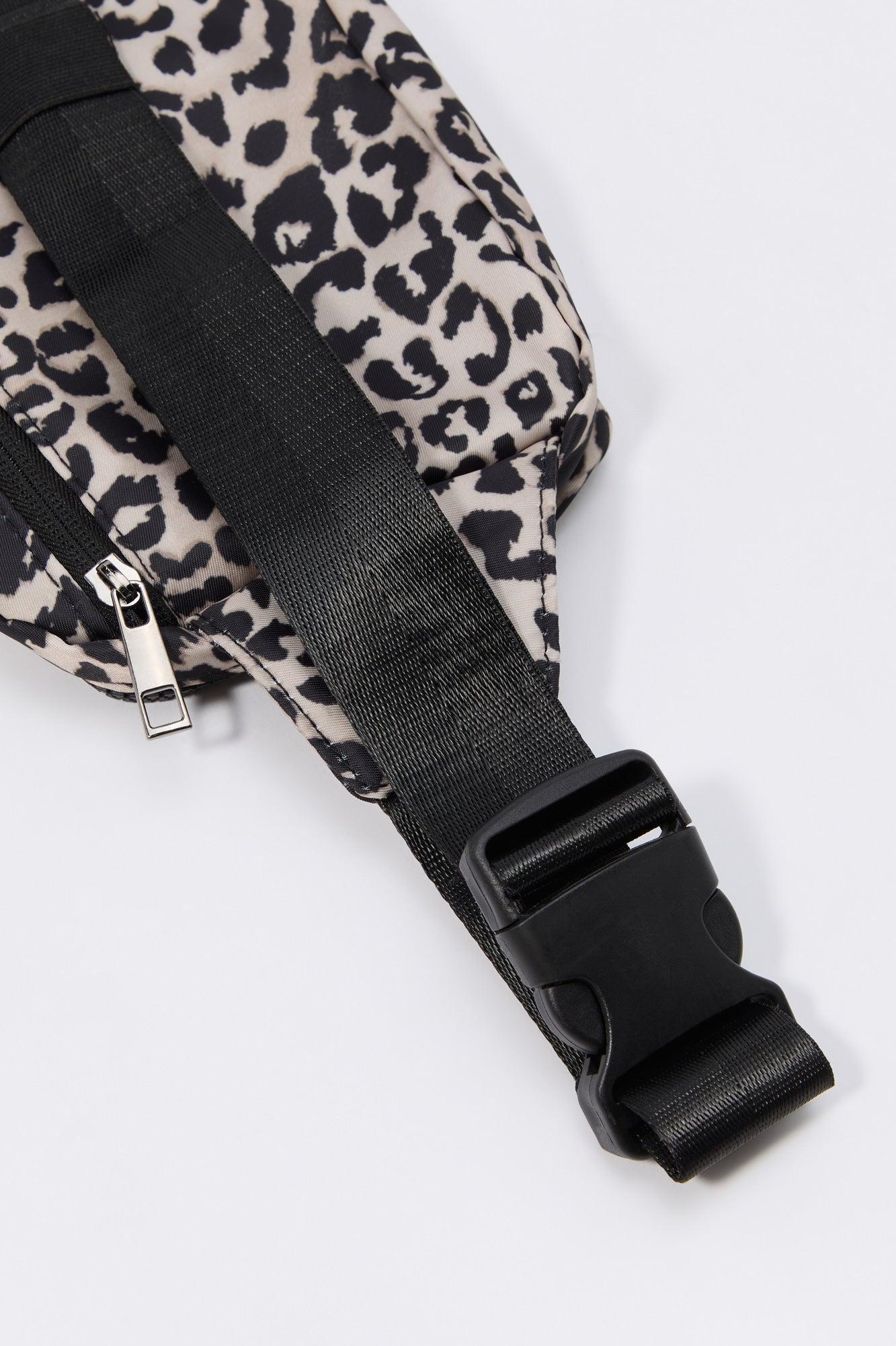 Nylon Fanny Pack Female Product Image