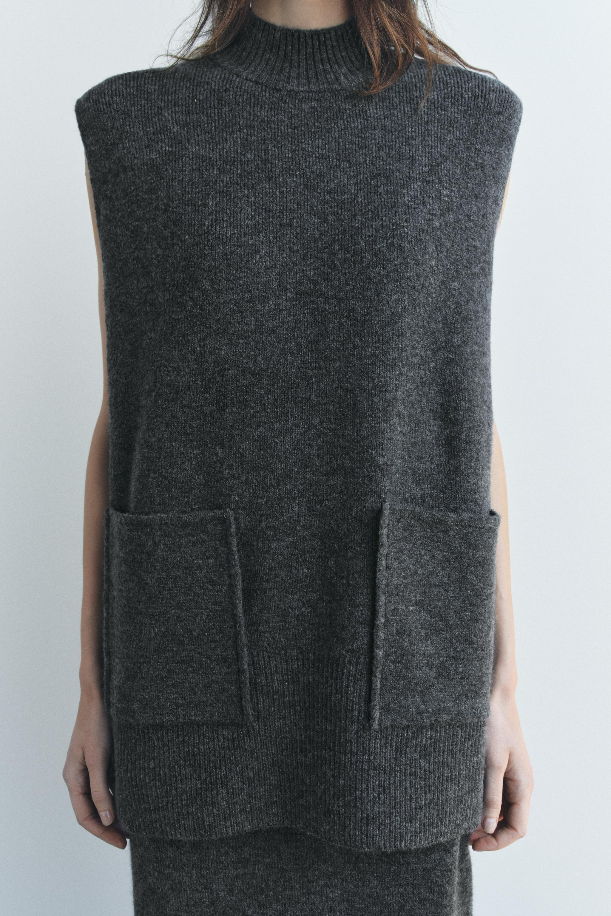 OVERSIZED SWEATER VEST Product Image