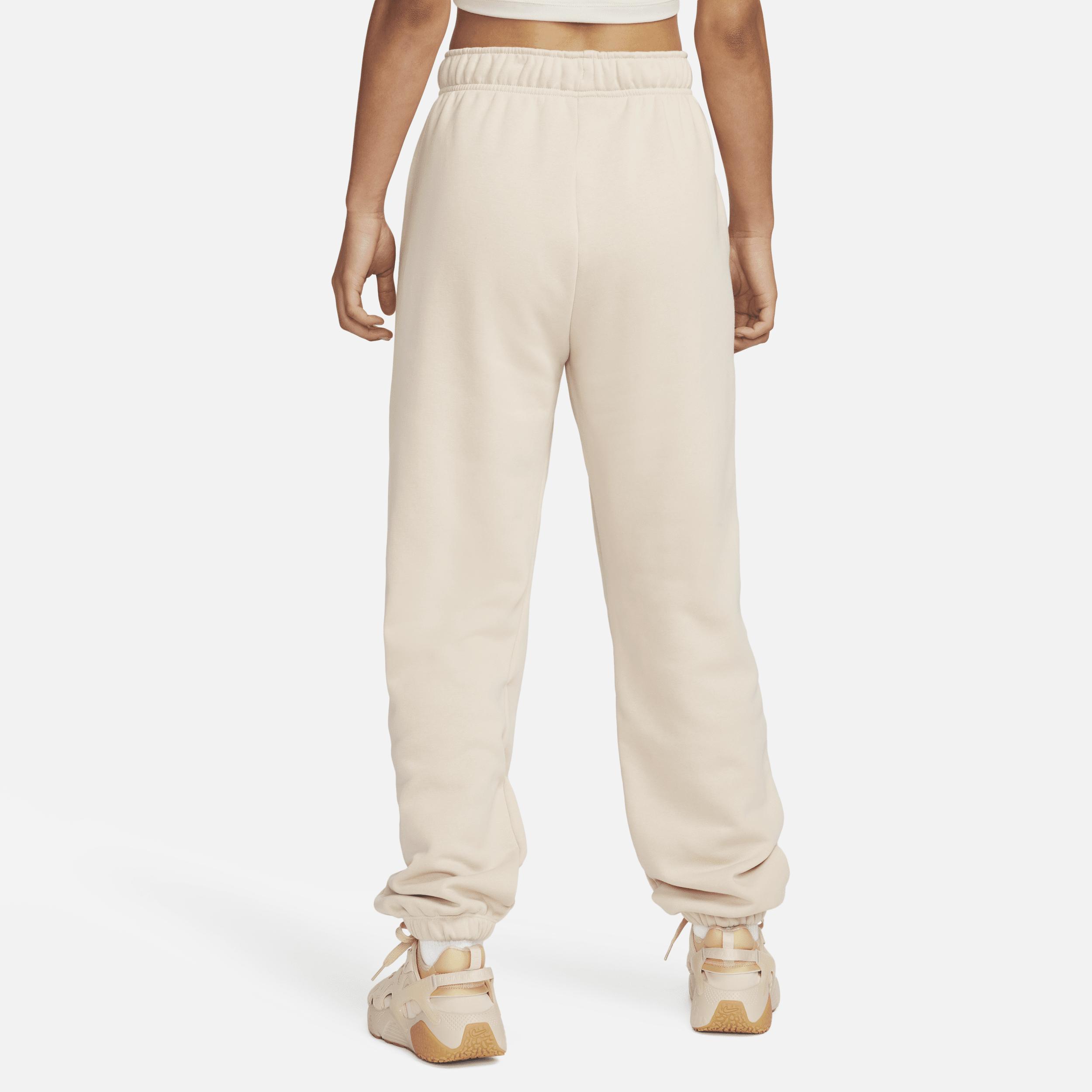 Women's Nike Sportswear Club Fleece Oversized Mid-Rise Sweatpants Product Image