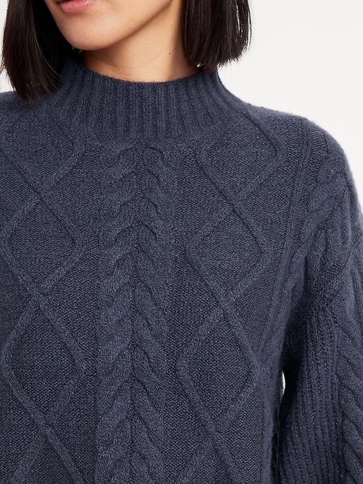 SoSoft Crop Cable-Knit Sweater Product Image