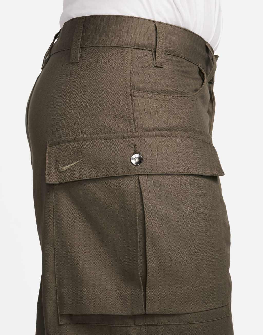 Nike Life cargo pants in khaki  Product Image