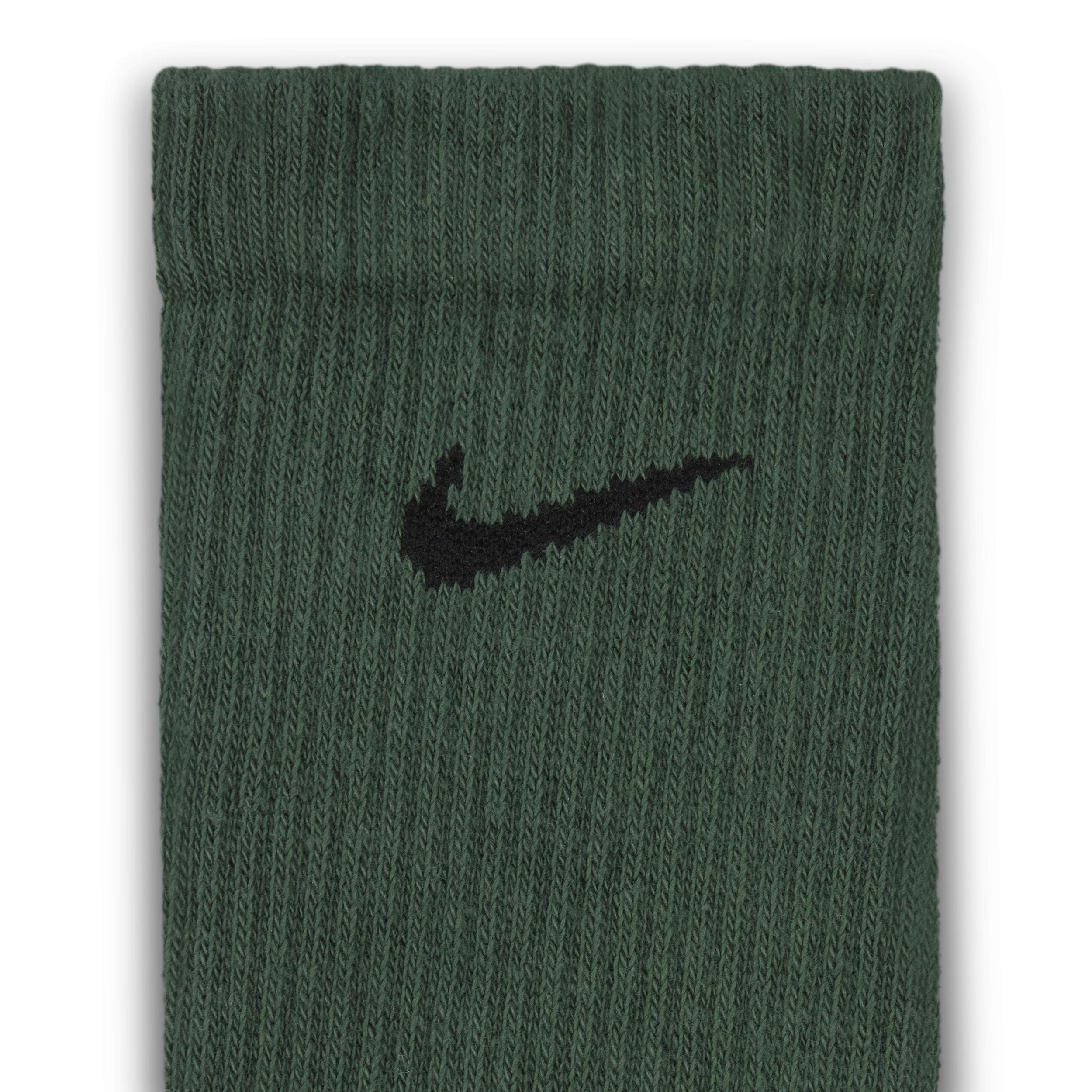 Nike Men's Everyday Plus Cushioned Training Crew Socks (6 Pairs) Product Image