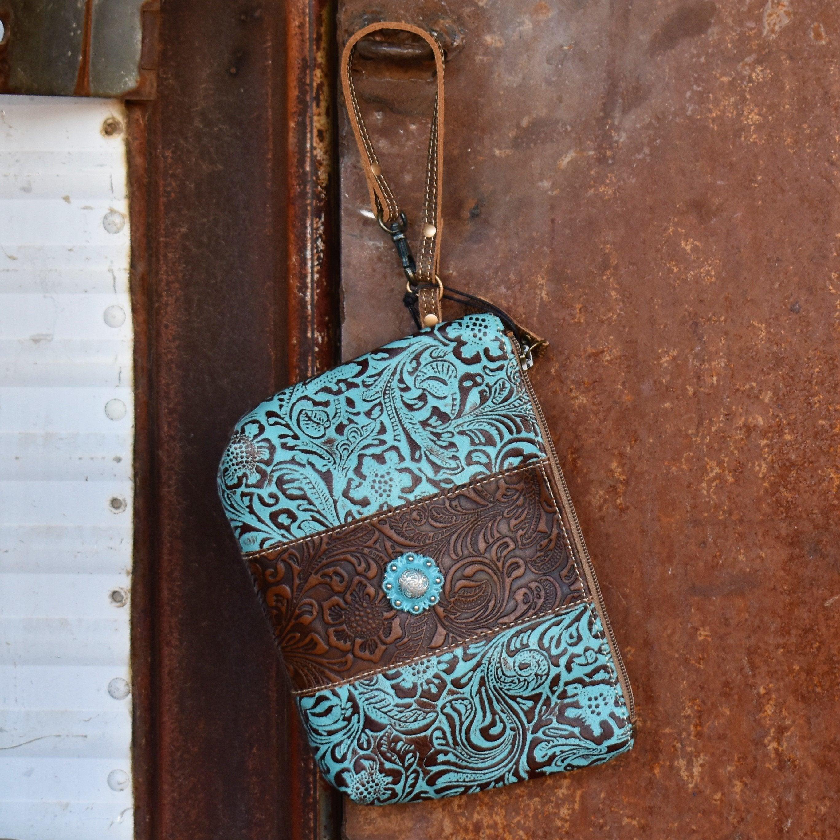 French Quarter Wristlet Product Image