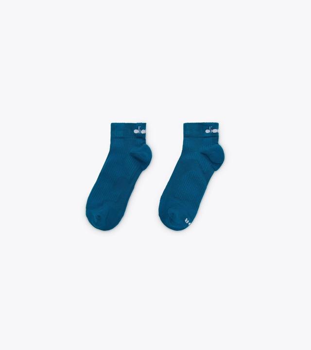 CUSHION QUARTER SOCKS Product Image