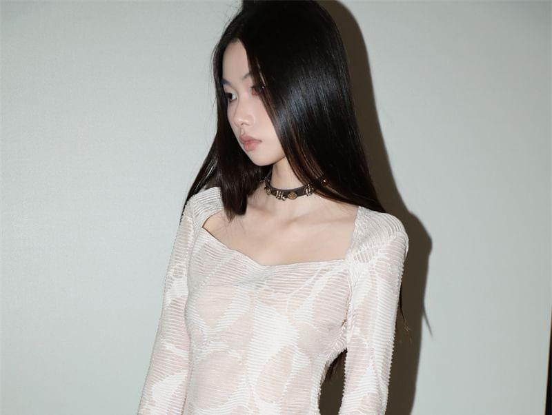 Long-Sleeve Square Neck Print Sheer Slim Fit Crop Tee Product Image