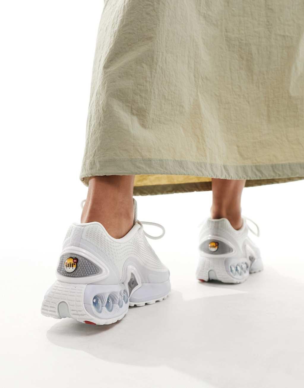 Nike Air Max DN unisex sneakers in white and silver Product Image