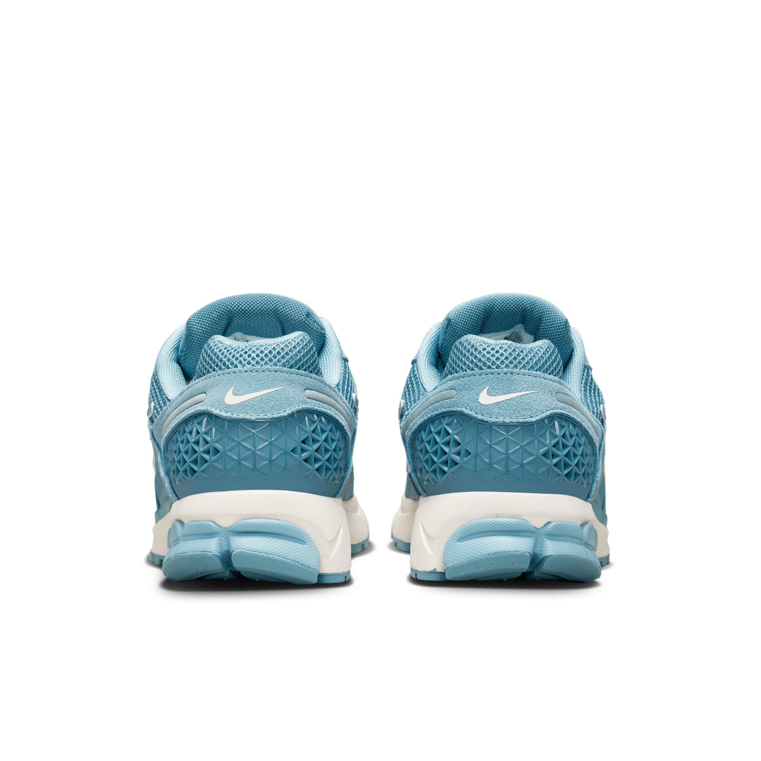 Nike Mens Nike Vomero 5 - Mens Shoes Stucco/Turquoise Product Image