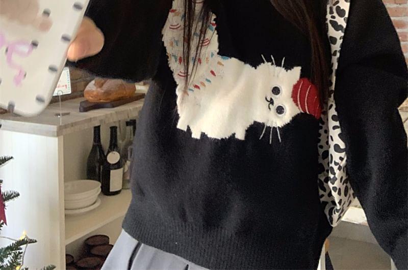 Round Neck Cat Print Sweater Product Image