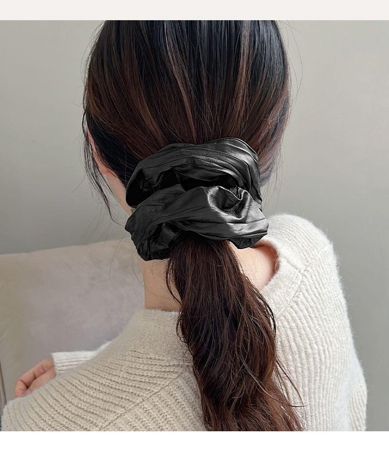 Plain Fabric Scrunchie Product Image