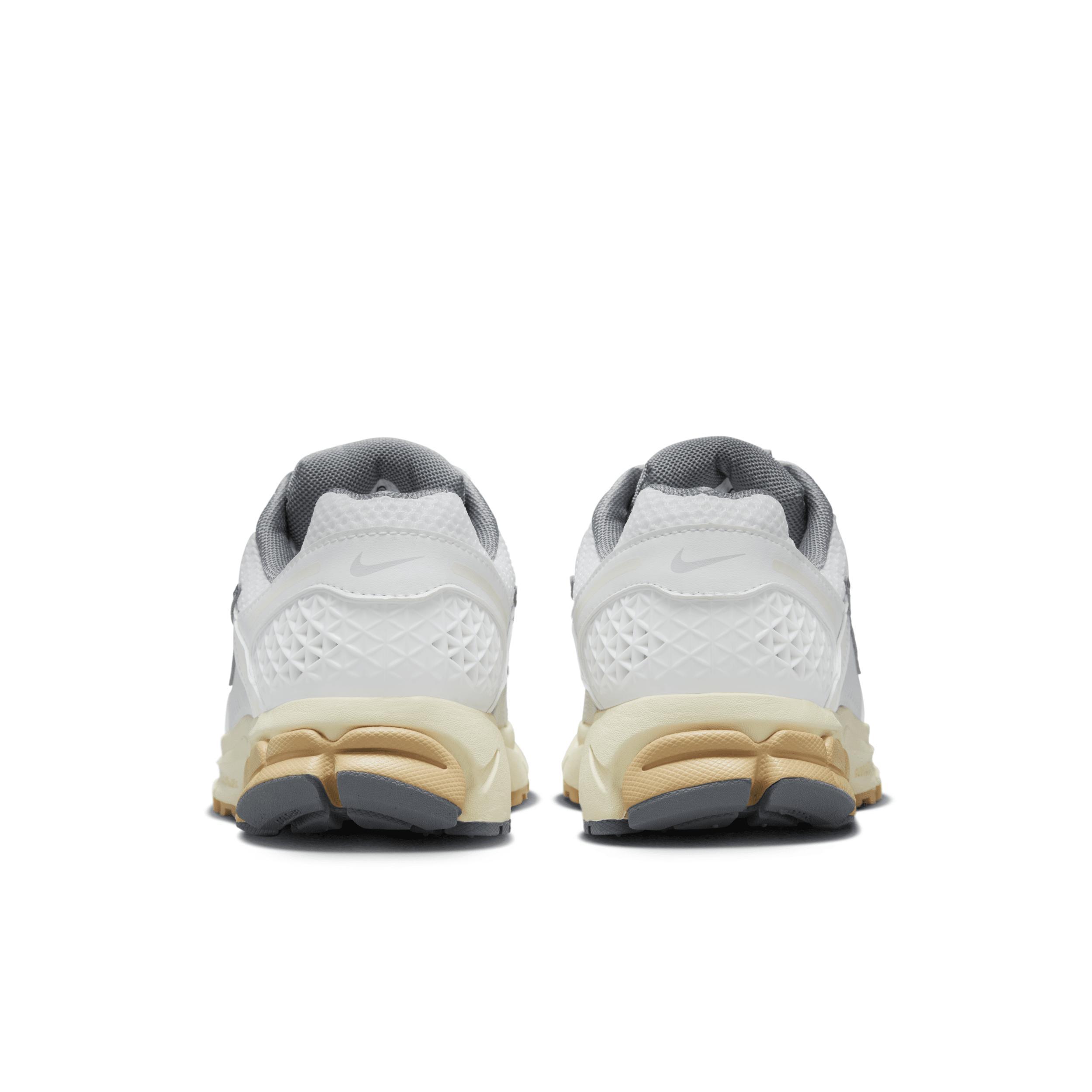 Nike Womens Zoom Vomero 5 Shoes Product Image