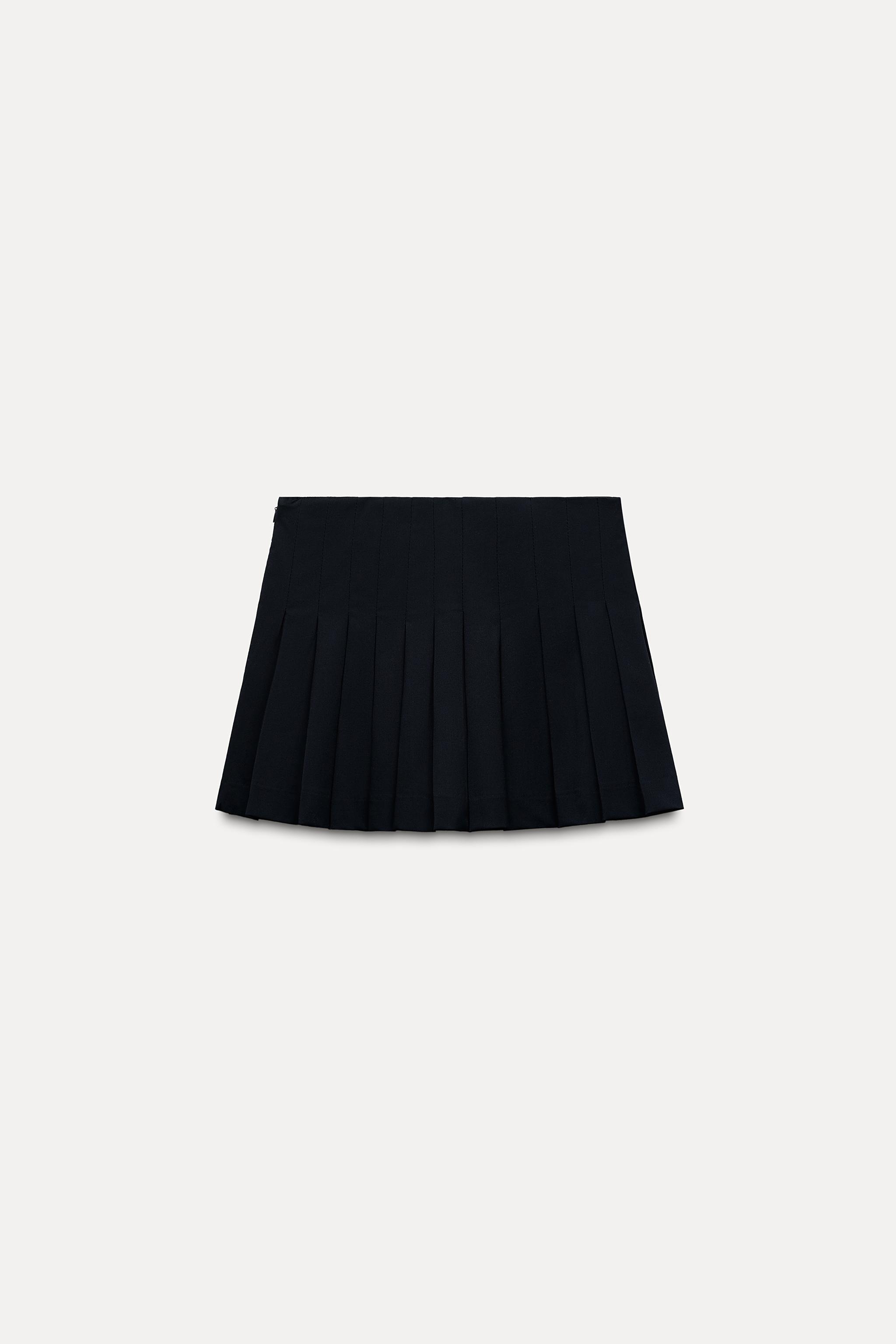 PLEATED SKORT Product Image