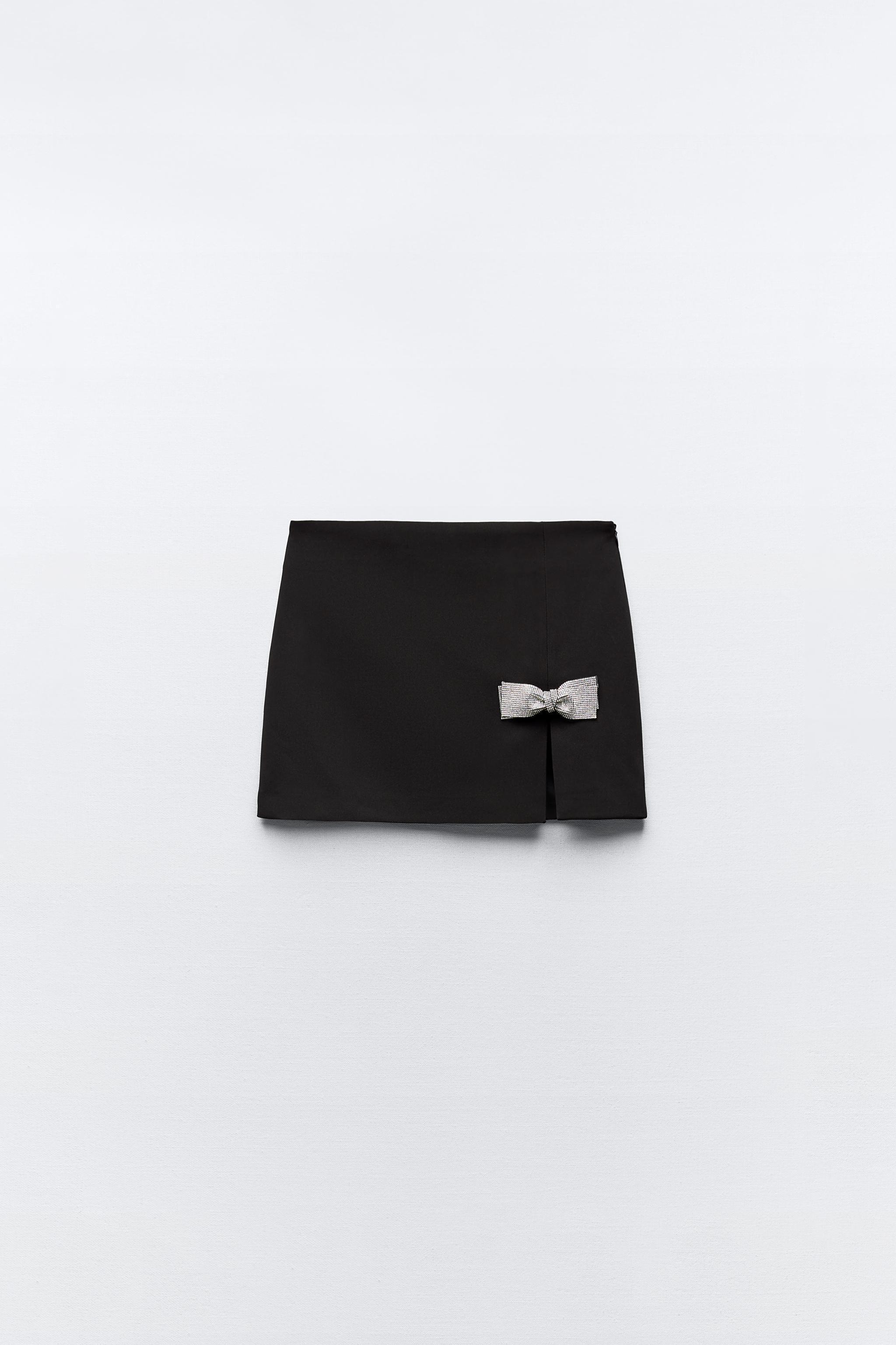 BOW MINI SKIRT Product Image