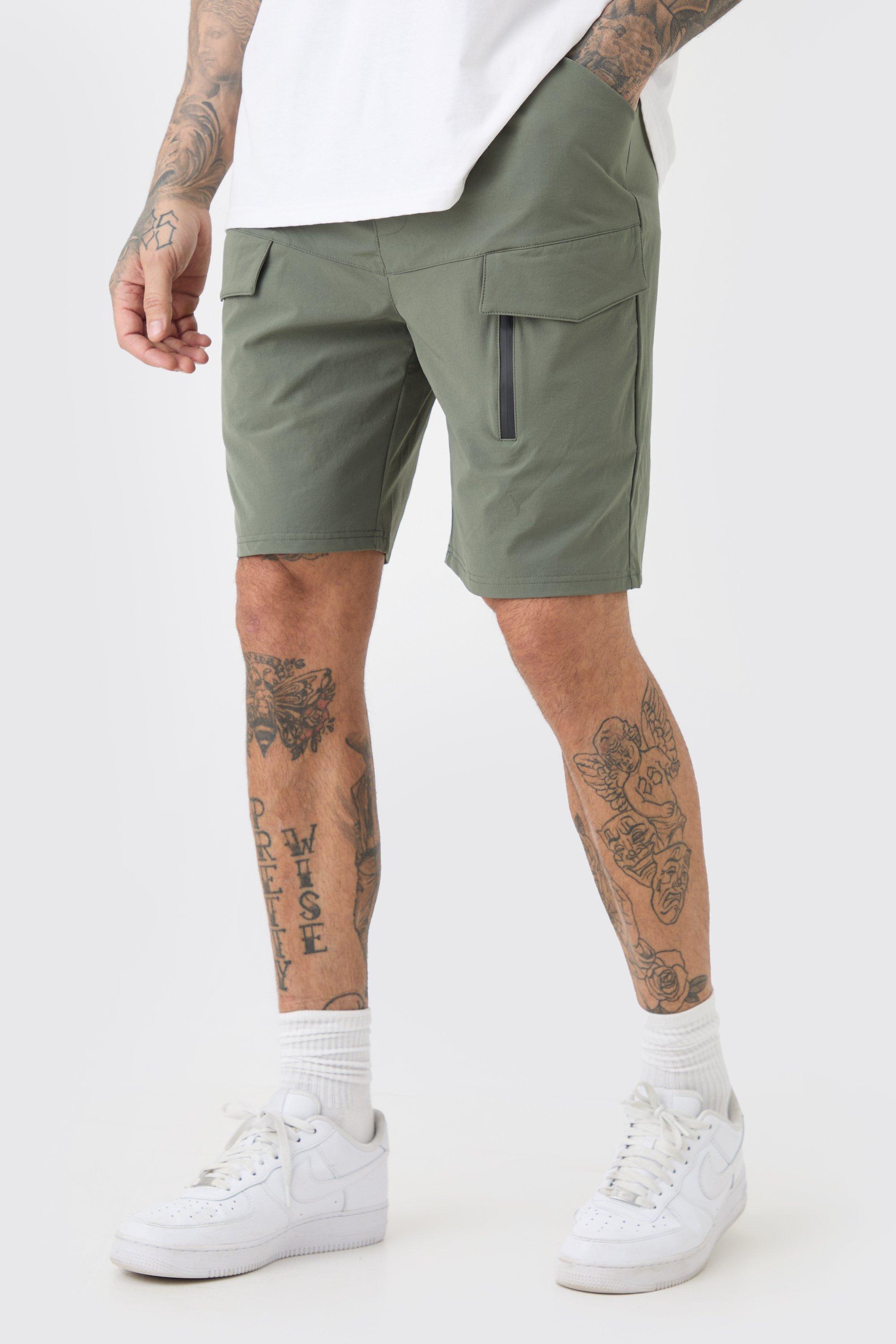 Mens Green Tall Elasticated Waist Relaxed Lightweight Stretch Cargo Zip Short, Green Product Image