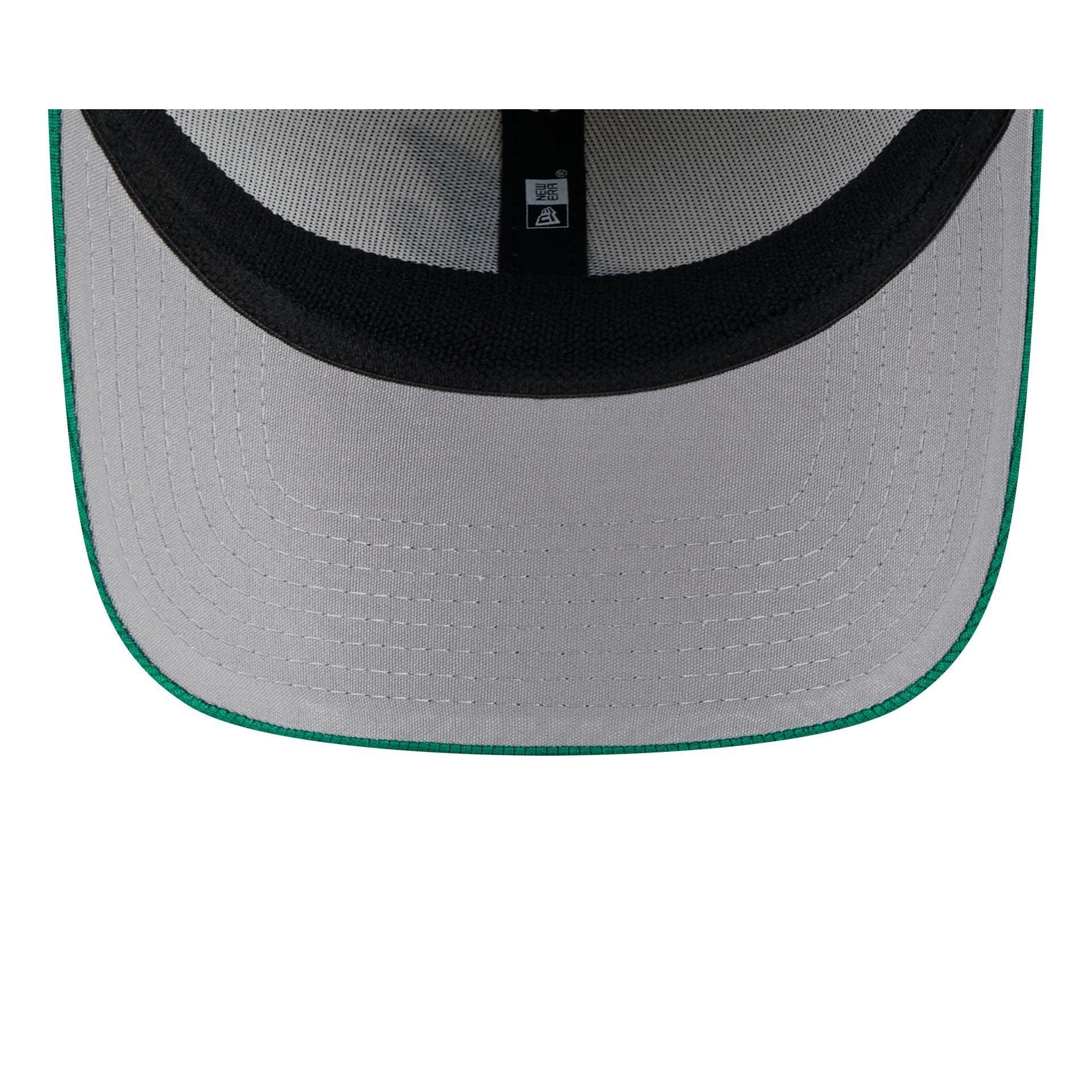 Atlanta Braves St. Patrick's Day 2024 39THIRTY Stretch Fit Hat Male Product Image