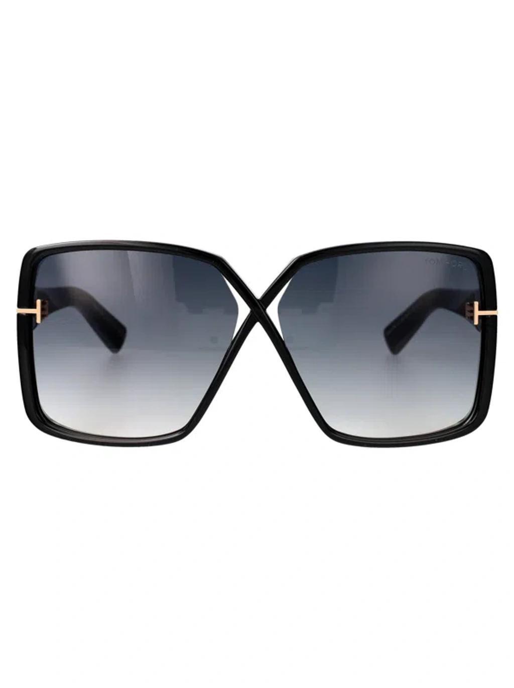 TOM FORD Sunglasses In 01b Nero Lucido / Fumo Grad Product Image