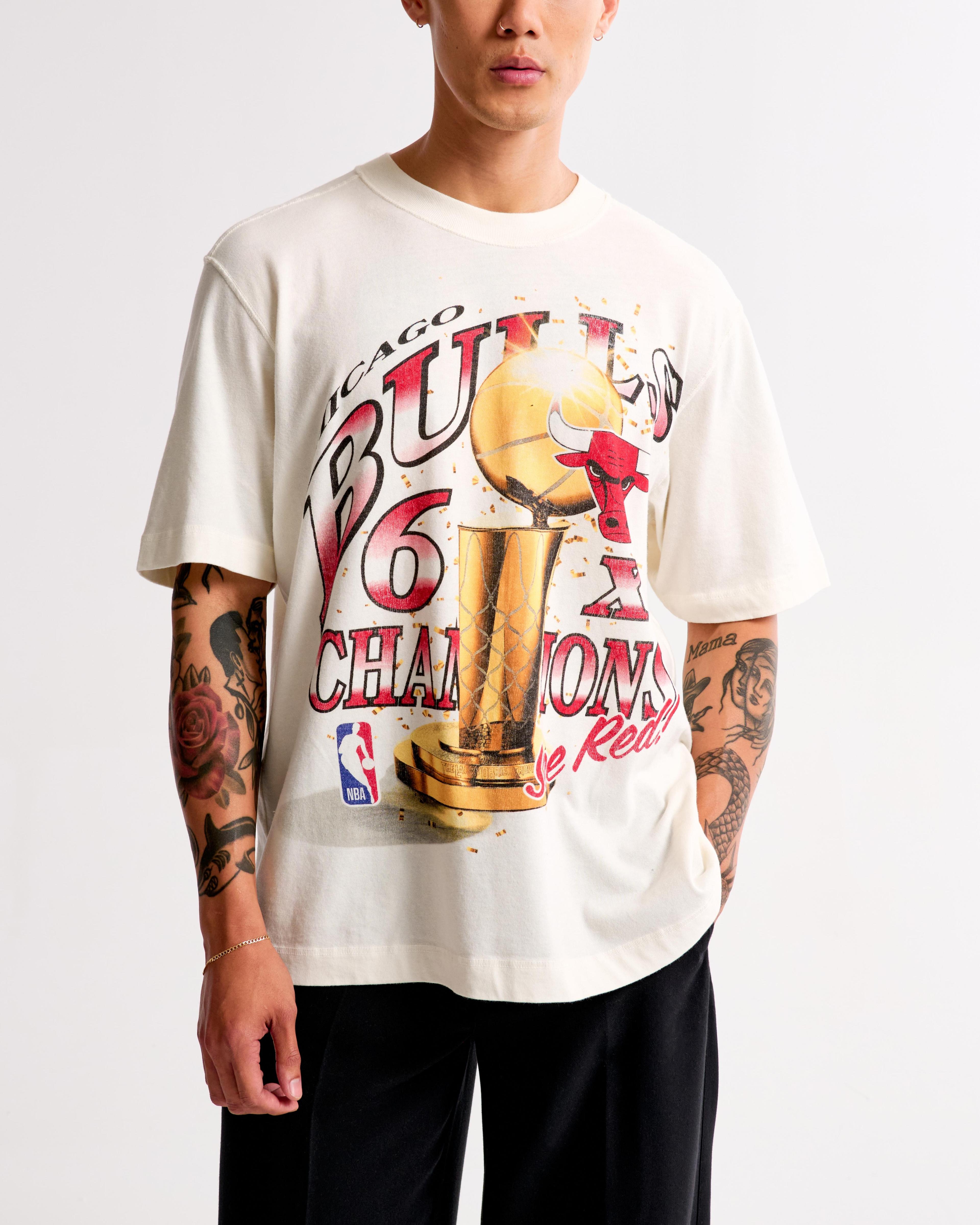 Chicago Bulls Graphic Tee Product Image