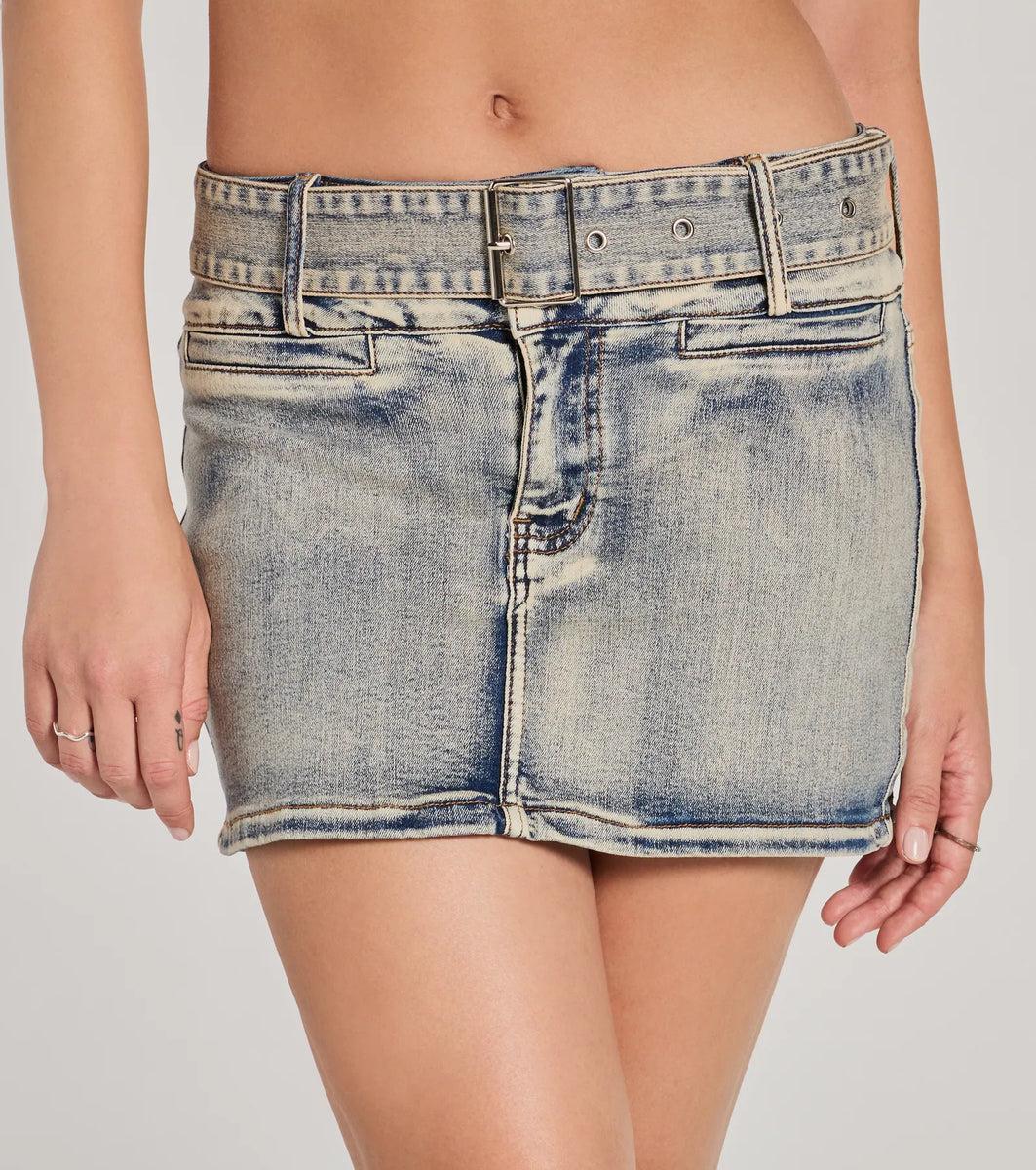 Cute Effect Mid-Rise Belted Denim Mini Skort Product Image