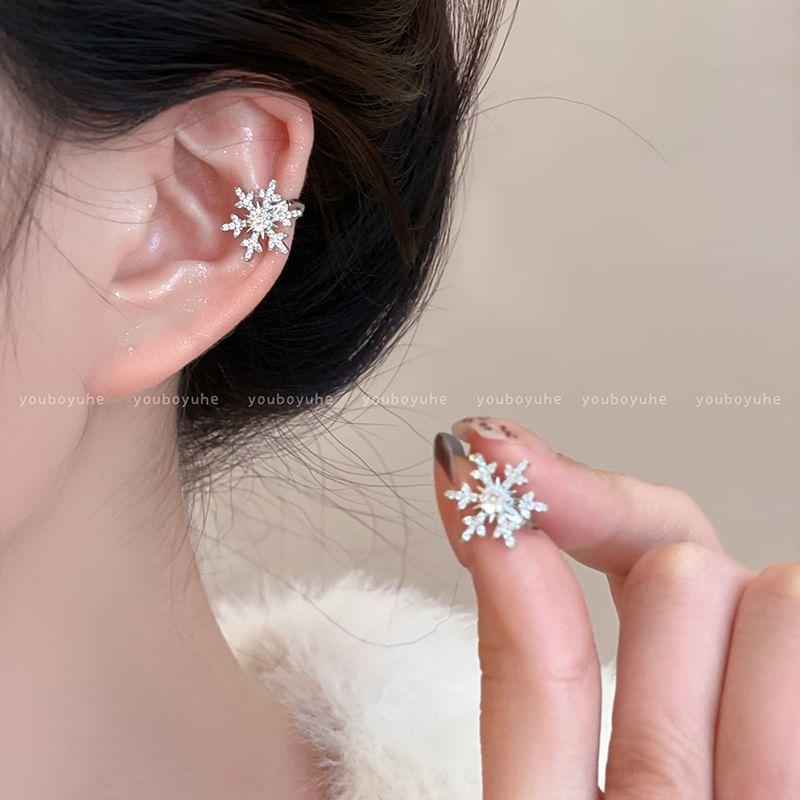 Rhinestone Snowflake Ear Cuff Product Image