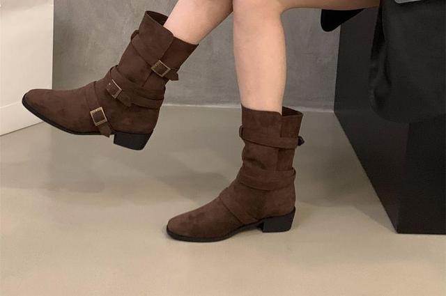 Chunky Heel Plain Buckled Mid-Calf Boots Product Image