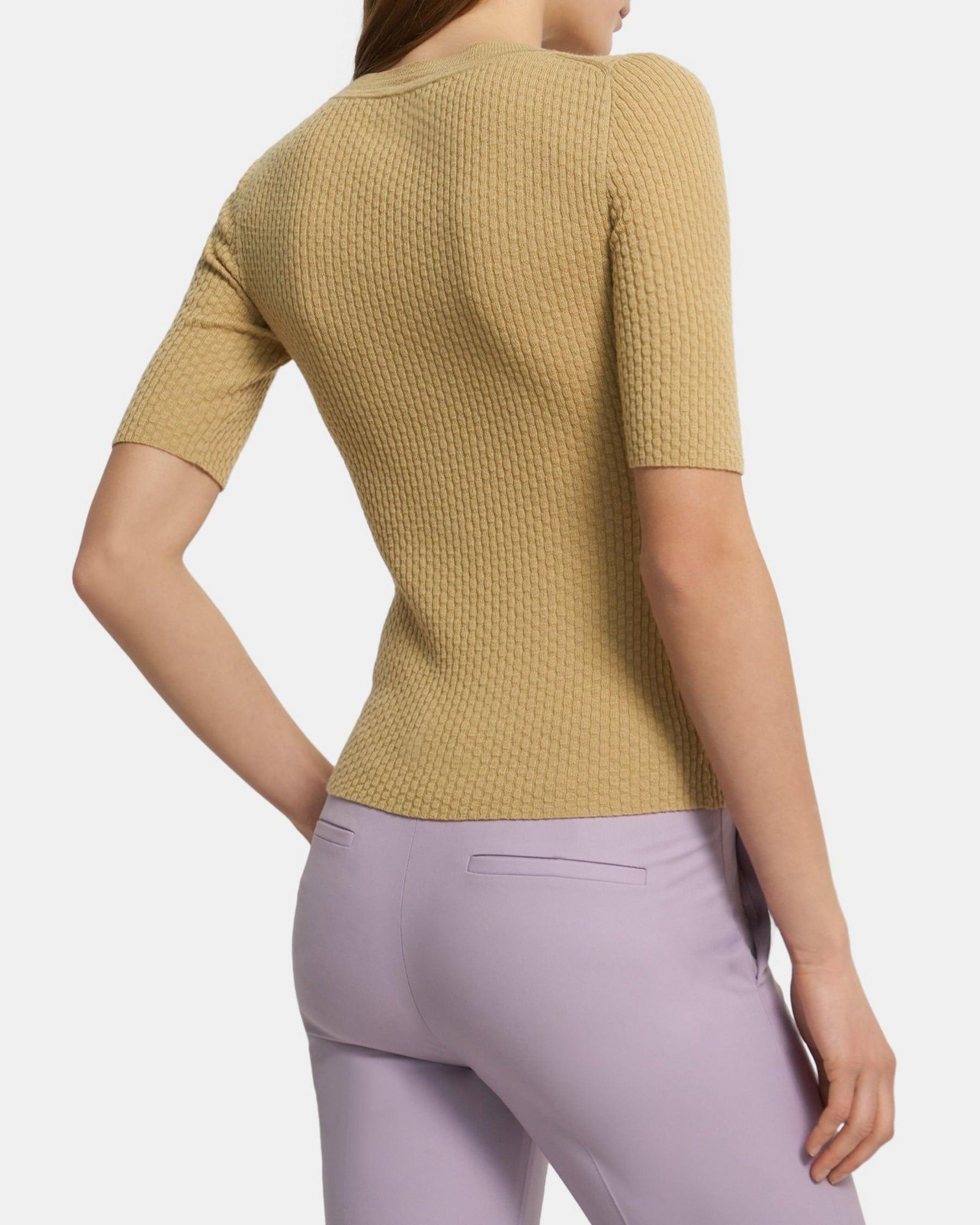 Short-Sleeve Scoop Neck Sweater in Merino Wool Product Image