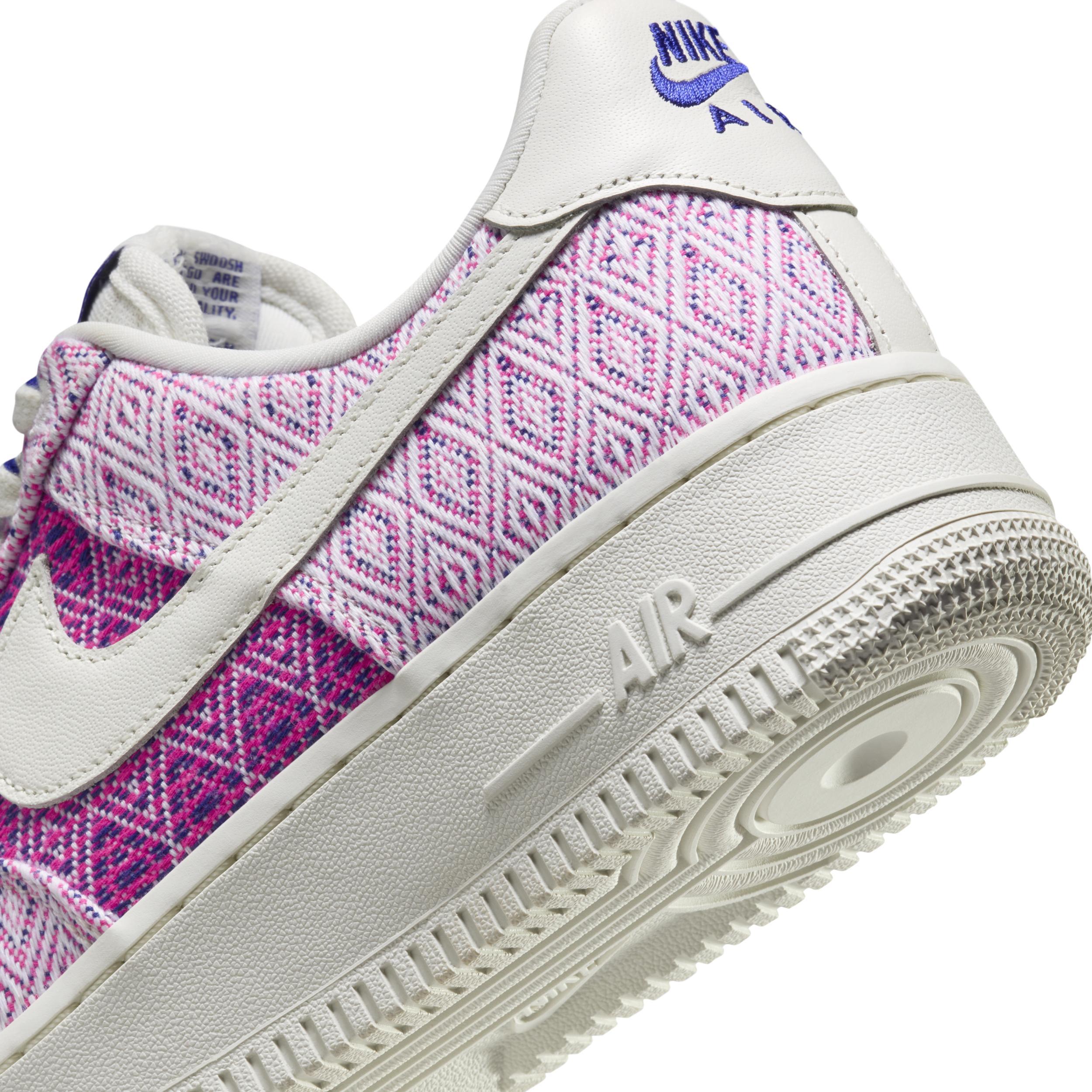 Nike Women's Air Force 1 '07 Shoes Product Image