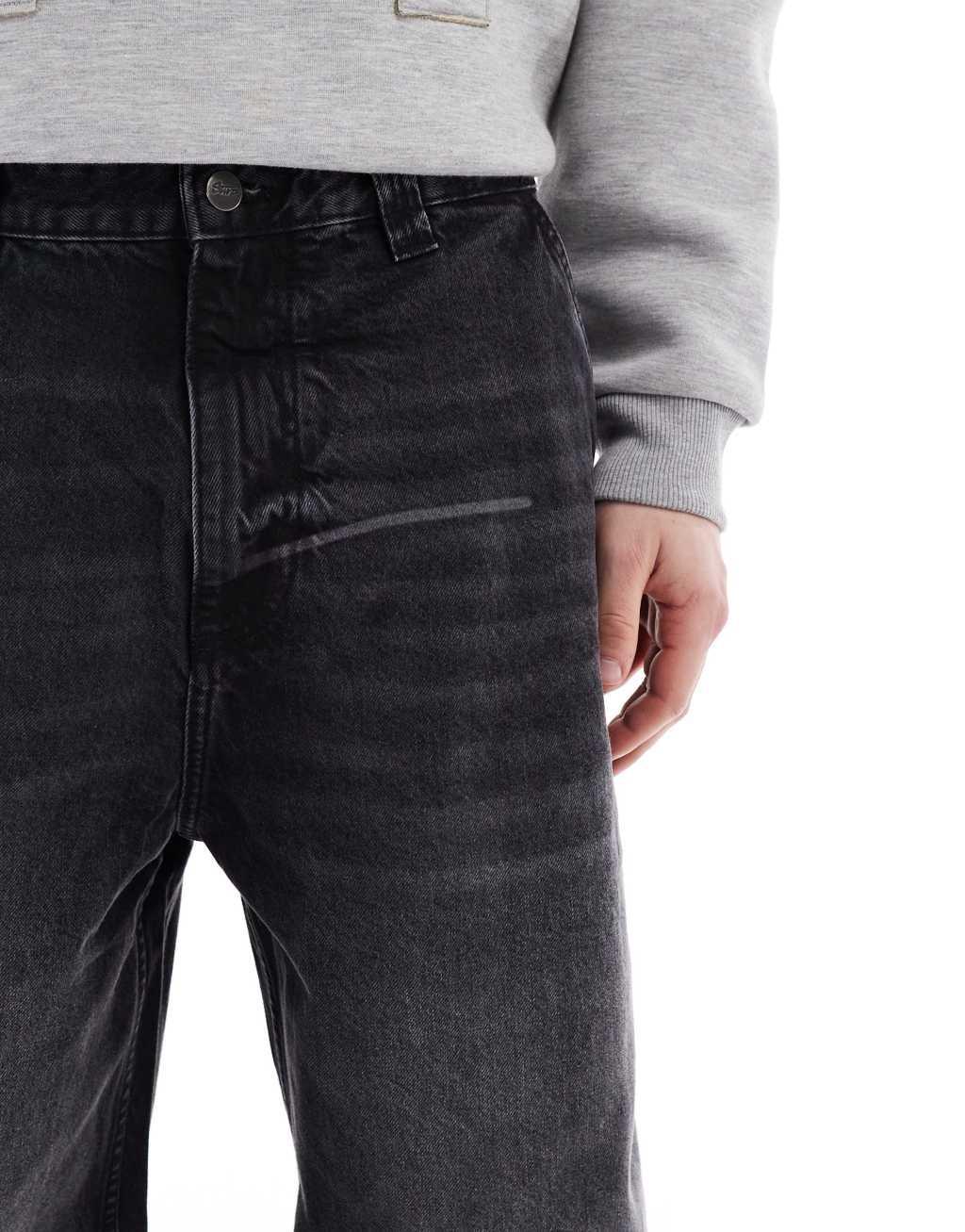 Pull&Bear skater fit washed jeans in black  Product Image