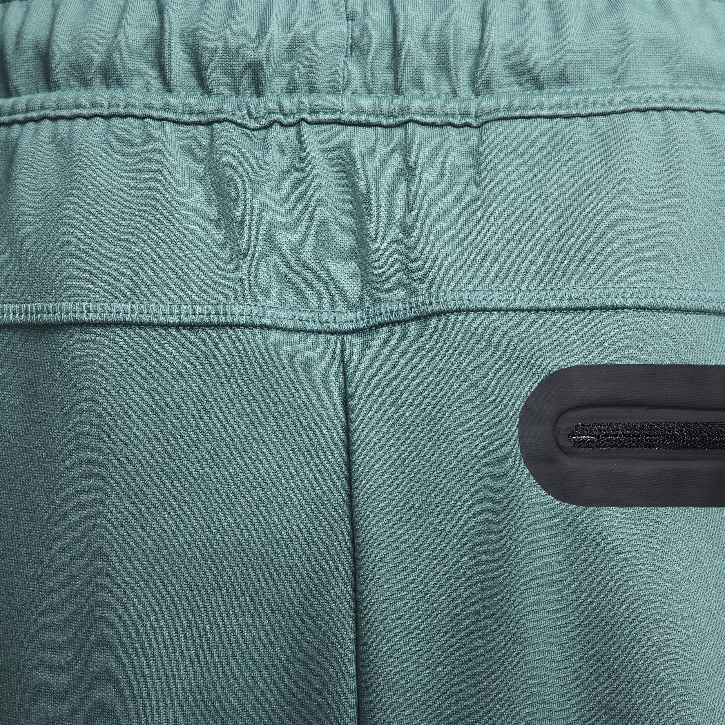 Men's Nike Sportswear Tech Lightweight Knit Shorts Product Image