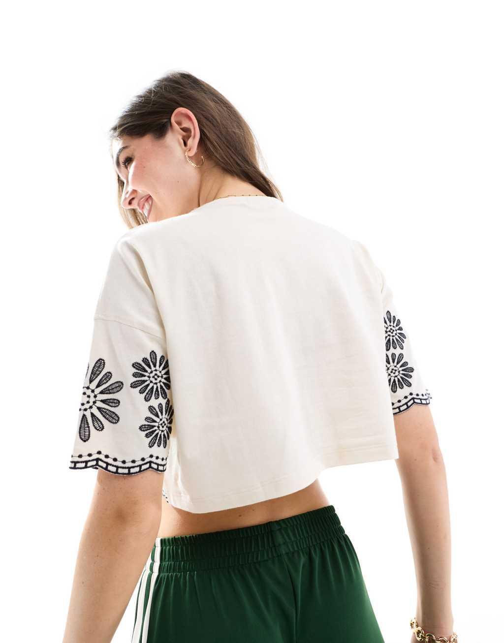 Miss Selfridge cropped tee with daisy embroidery in cream Product Image