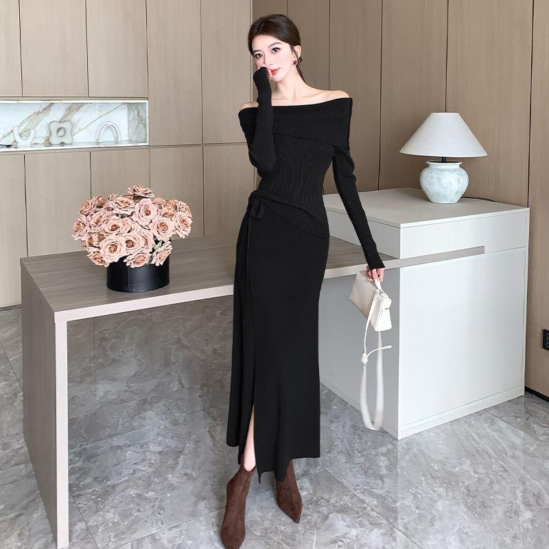 Set: Long-Sleeve Boatneck Plain Top + High Waist Maxi Skirt Product Image