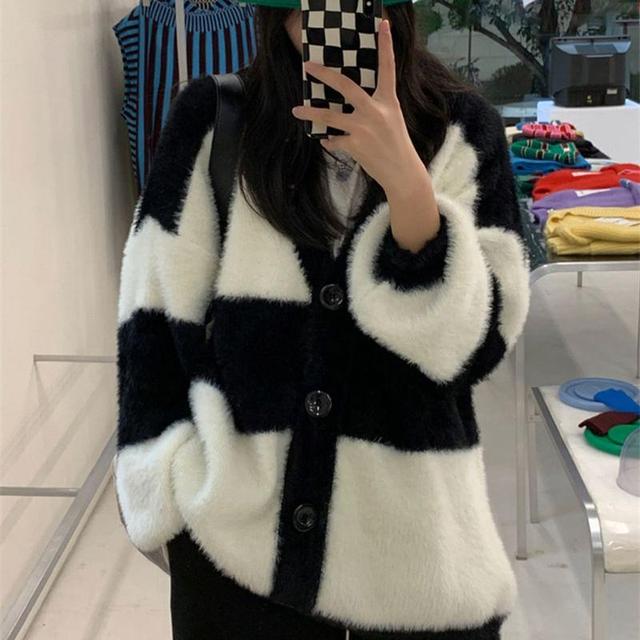 V-Neck Two Tone Fluffy Cardigan Product Image