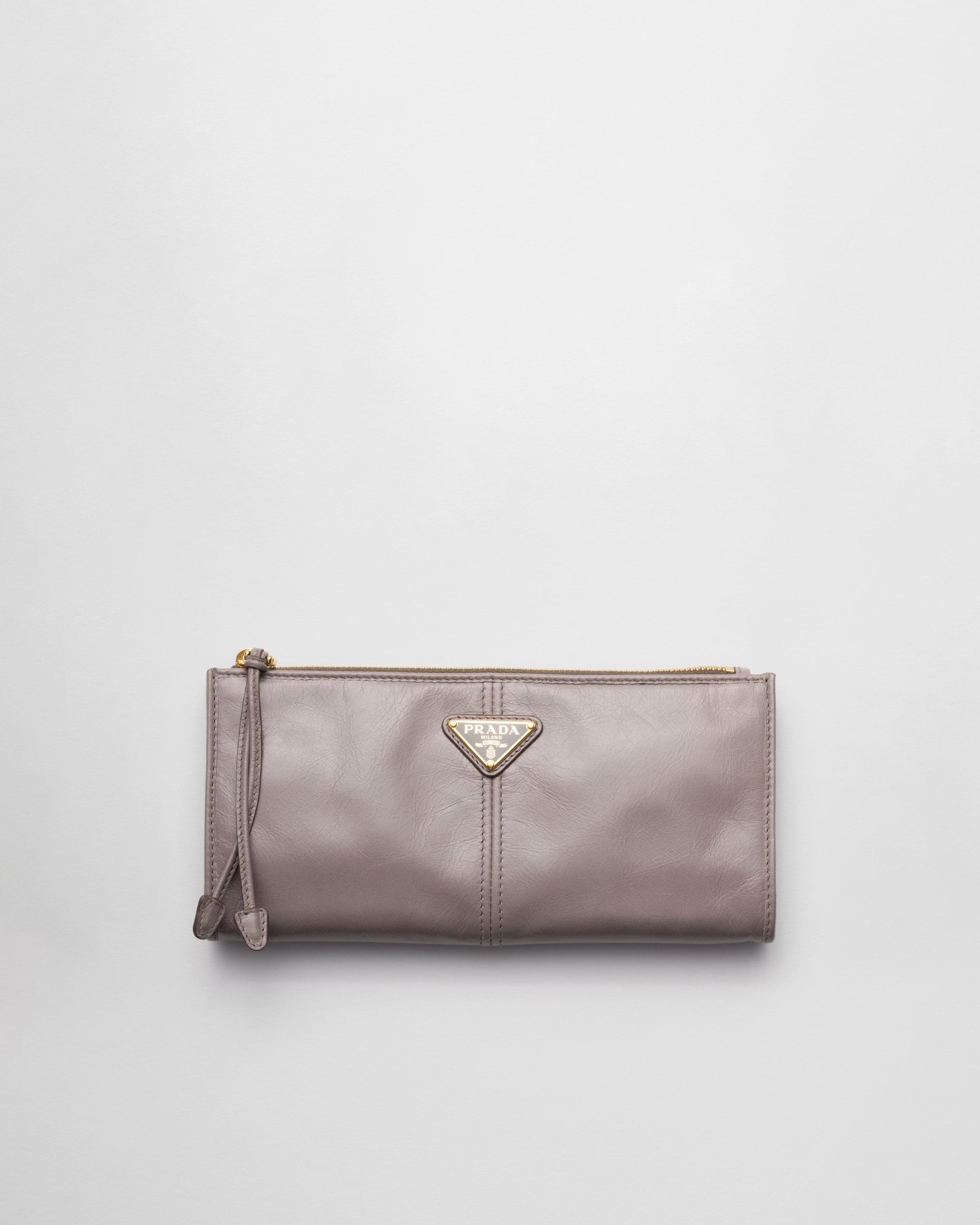 Leather pouch Product Image