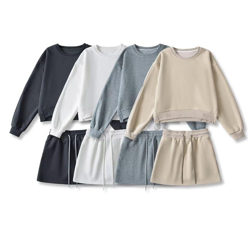 Crewneck Two Tone Pullover / Drawstring Waist Mini Skirt Product Image