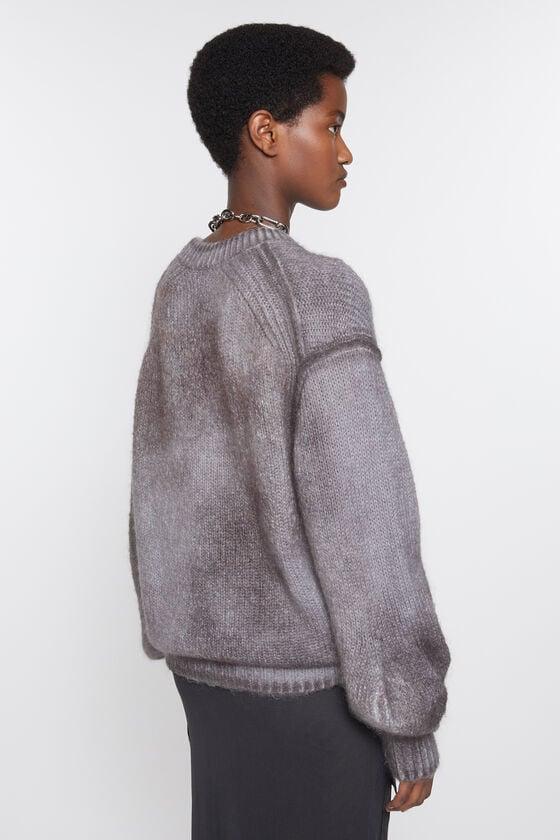 Sprayed knit jumper Product Image