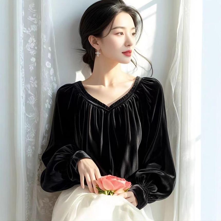 Balloon Sleeve V-Neck Plain Gathered Velvet Blouse Product Image