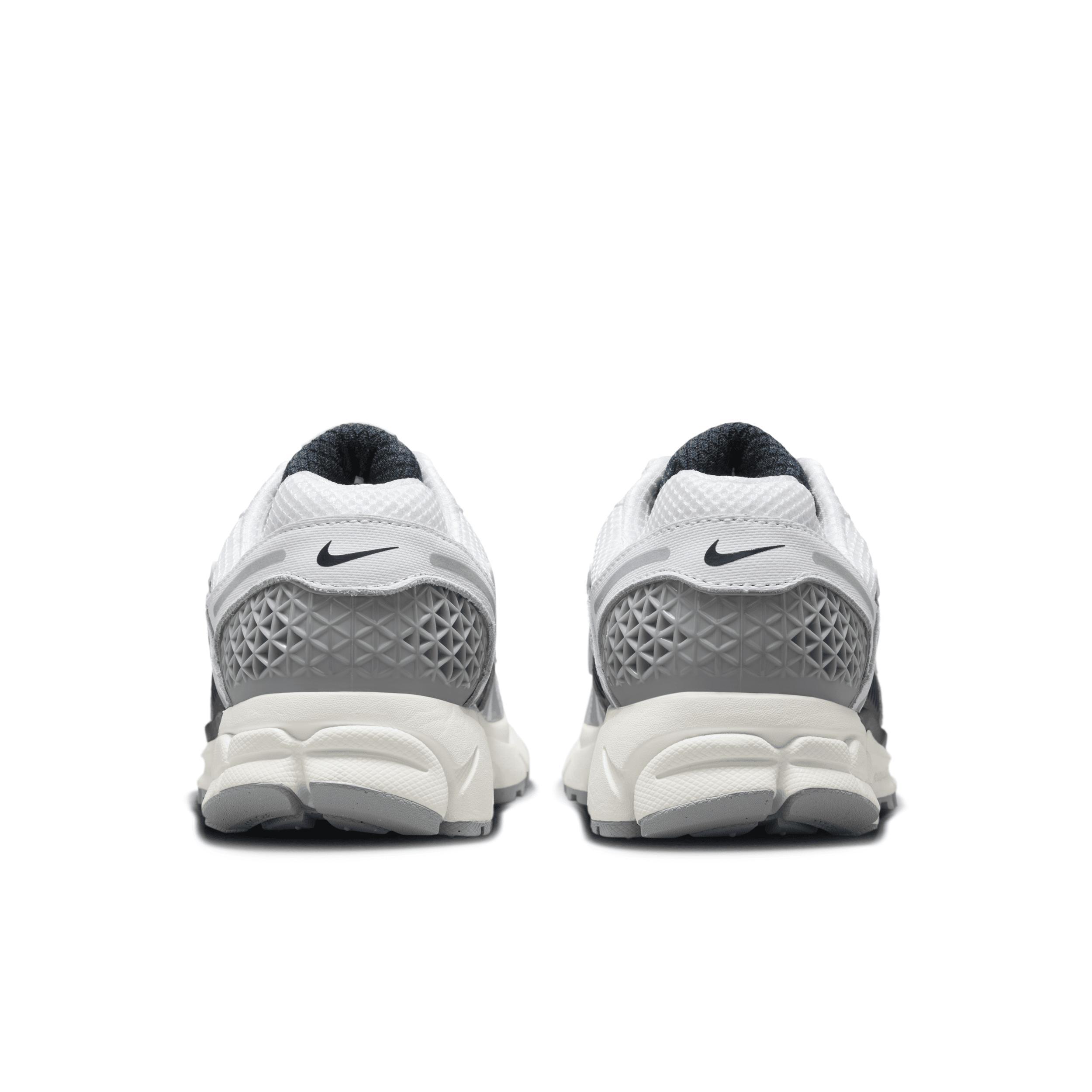 Nike Women's Zoom Vomero 5 Shoes Product Image