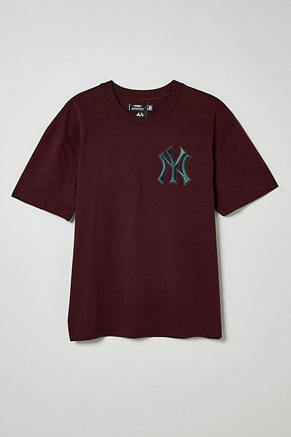 Pro Standard New York Yankees MLB Essential Logo Tee Product Image