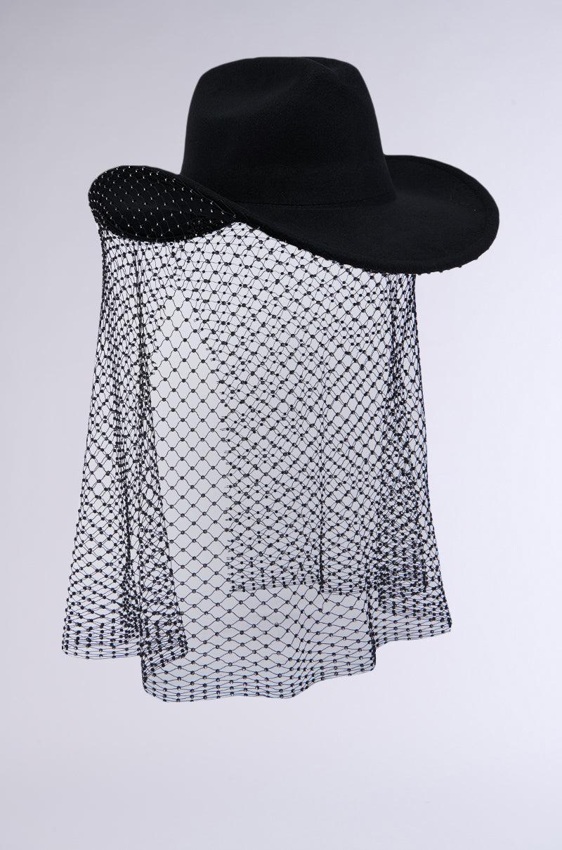 I SEE WHAT I NEED COWBOY HAT Product Image