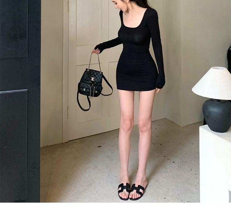 Long Sleeve Scoop Neck Plain Bodycon Mini Dress Product Image