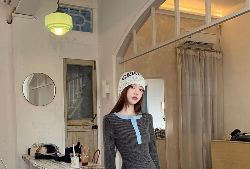 Long-Sleeve Crewneck Two Tone Knit Maxi Sheath Dress Product Image