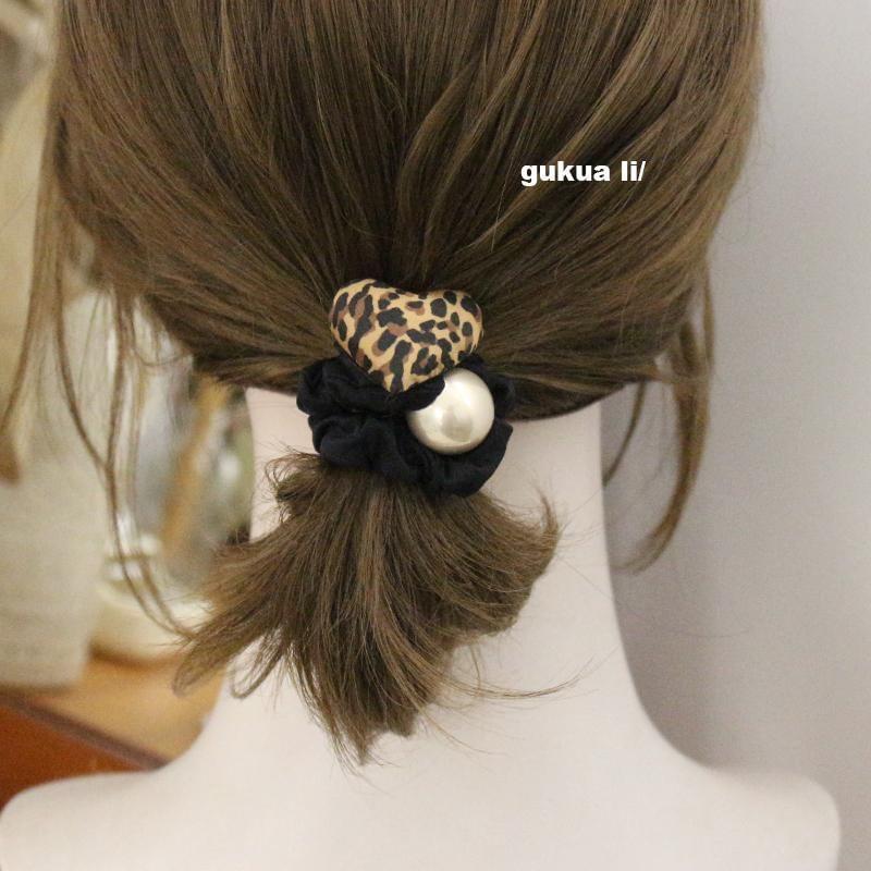 Leopard Print Heart Faux Pearl Scrunchie Product Image