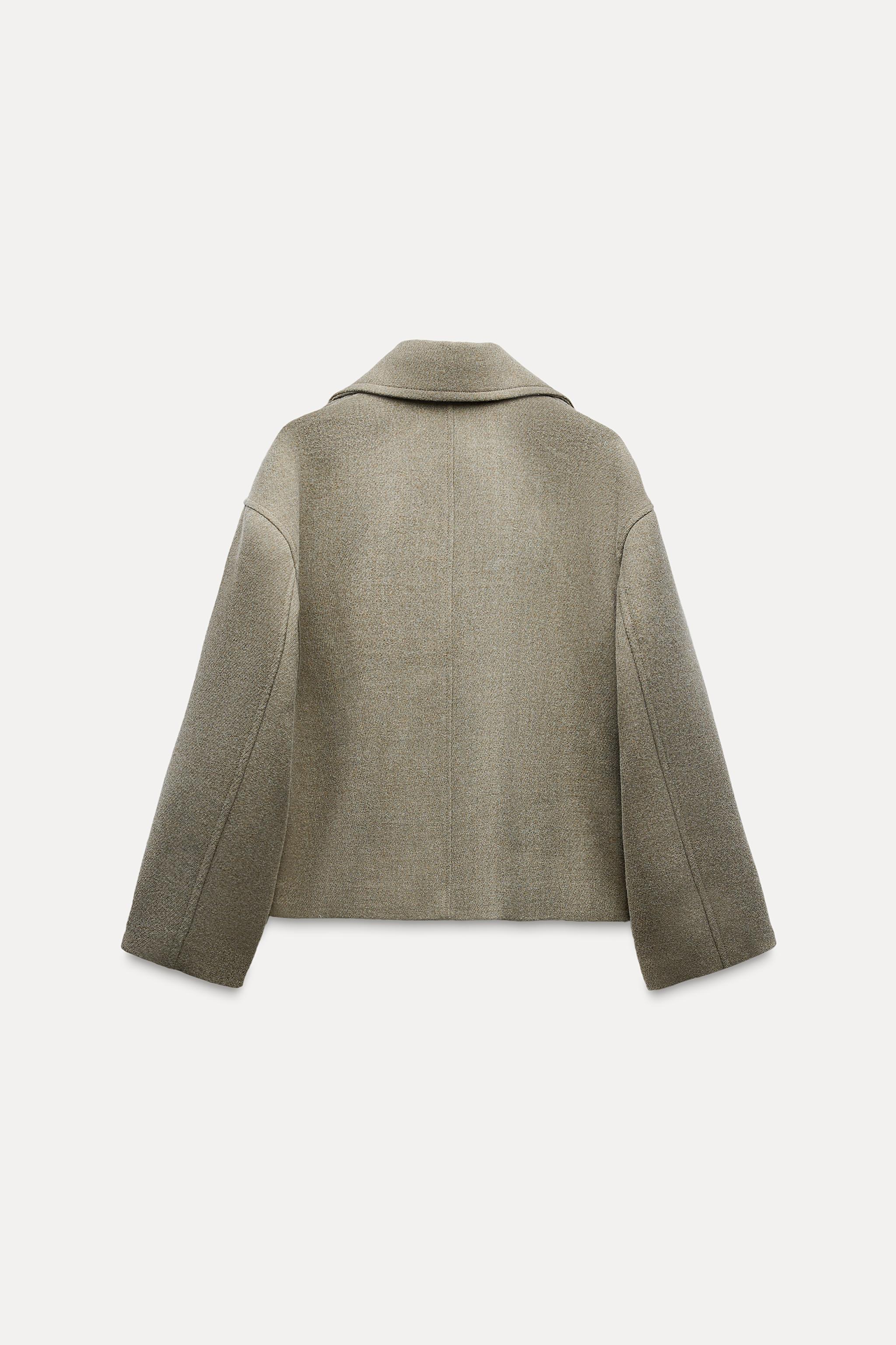 SHORT DOUBLE BREASTED COAT Product Image